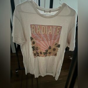 XS Altar’d state graphic tee